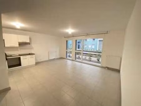location appartement 3 pièces à rennes (35000) : à louer 3 pièces / 69m² rennes