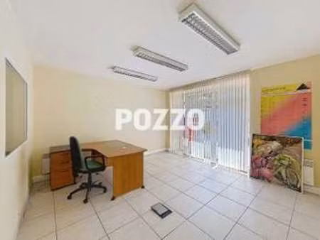 location bureaux et commerces à balleroy (14490) : à louer / 68m² balleroy