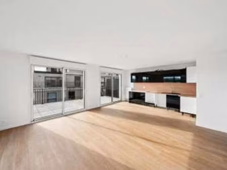 location appartement 4 pièces à bordeaux (33000) : à louer 4 pièces / 91m² bordeaux