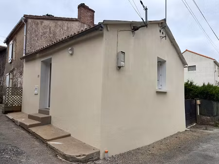 location maison 1 pièce 28 m² à montrevault-sur-èvre (49270)
