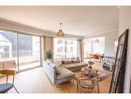 appartement de charme avec grand balcon et garage