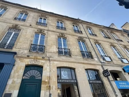 location bureaux 137 m²