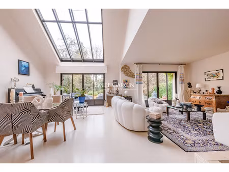 maison de luxe à louer dans le quartier les hauts de bougival