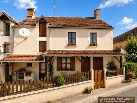 à 7 km de la roche-posay – maison avec 3 chambres  dépendance  2 garages et jardin