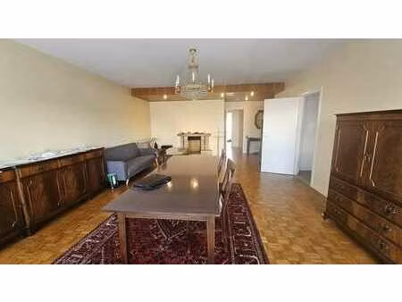 appartement 2 chambres avec balcon à ganshoren 1200€ (+250€)