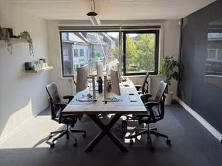 espace de bureaux à louer au centre d’alsemberg