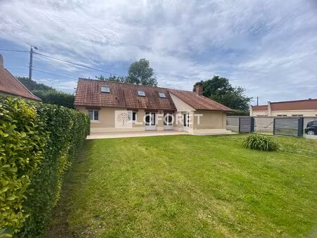 fermette avec environ 2 hectares de pâtures attenantes