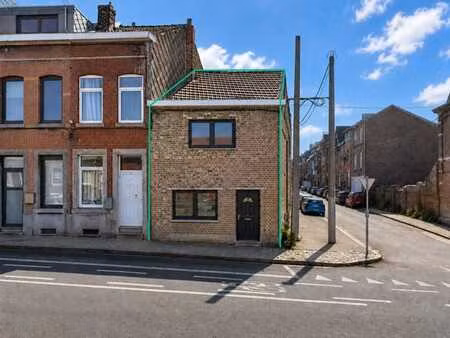 charmante maison 2 ou 4ch -panneaux photo - garage -terrasse