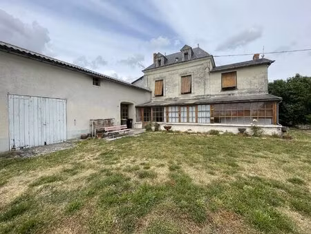 maison de caractère à rénover – gros potentiel et grands projets !