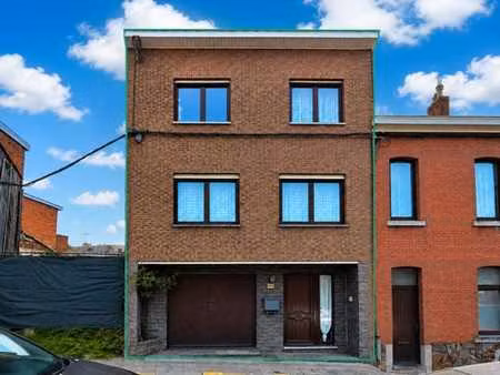 maison 3ch -2cuisines- grand jardin - garage -elec ok- peb c
