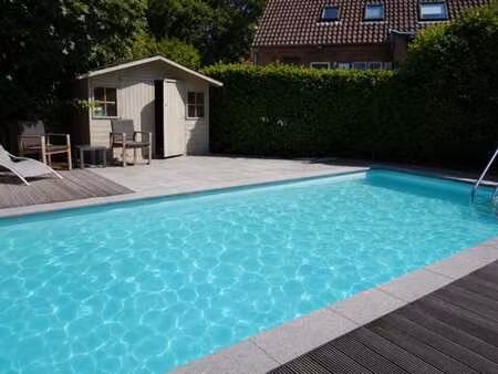 villa - 4 ch  2 sdb  jardin et piscine - terrain 2022m2