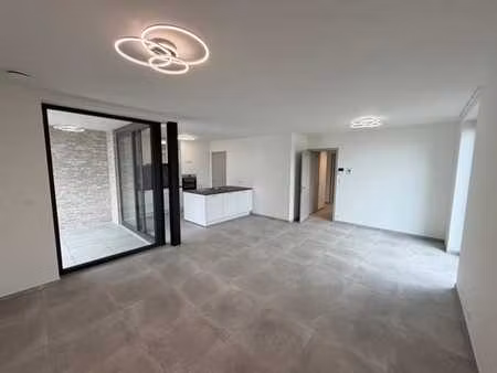 lumineux appartement neuf 1 chambre+ bureau + parking