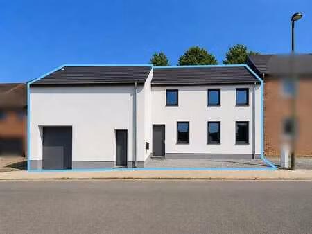 maison  250m²  4 chambres  peb c  électricité conforme