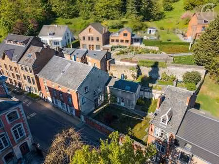 volumes impressionnants et cachet préservé : plus de 500 m²