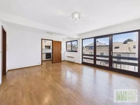 appartement à louer au cœur de libramont !
