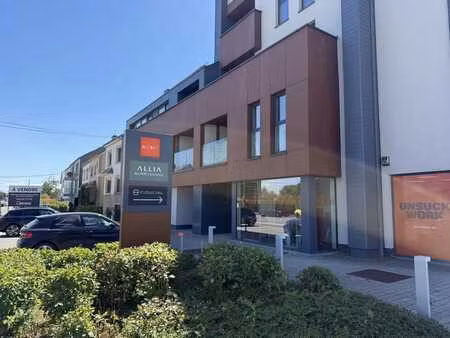 belles surfaces commerciales louées et en excellent état