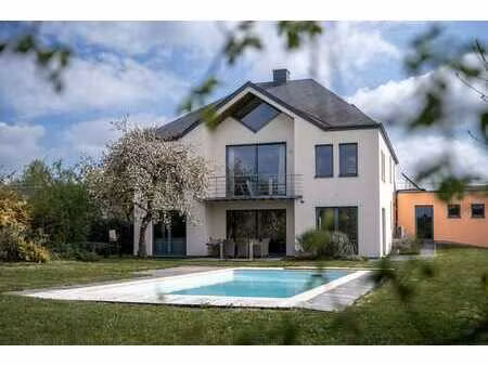 splendide villa avec piscine à vendre à heinsch