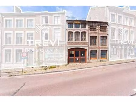 maisons de caractère actuellement à usage de bureaux située
