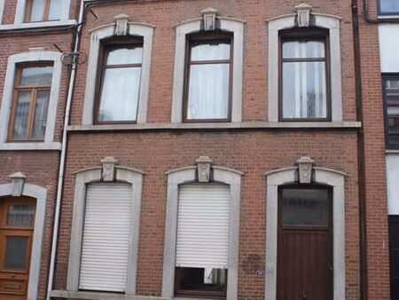 maison de caractère de 261 m² avec garage 2 voitures