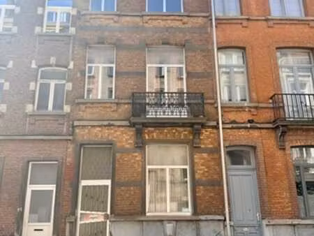 top localisation  maison à rénover haut de st gilles