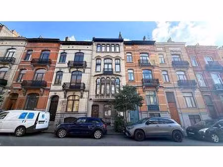 huart hamoir - magnifique immeuble de rapport +/- 385m2