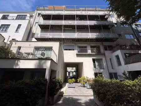 superbe duplex 3 chs avec terrasse et espace professionnel