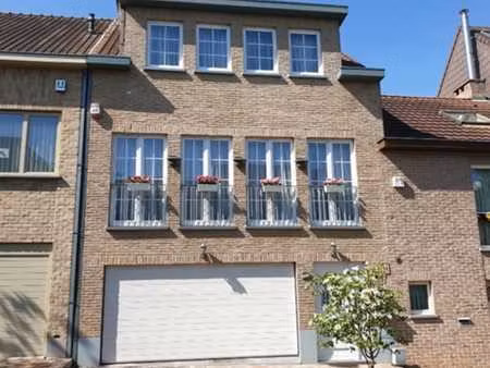 splendide maison: jardin sud  double garage  prof. libérale