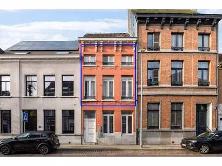 spacieux appartement duplex dans la ville prisée de lier