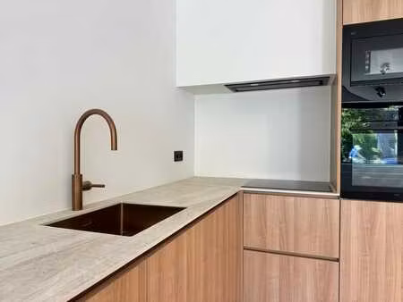 luxueus appartement met 2 slpk en terras + tuin te berchem