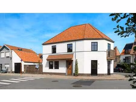magnifique maison d'angle neuve avec 5 chambres et garage