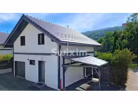 maison familiale dans un lotissement calme et discret