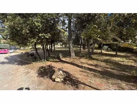vente terrain neuf 300m2 saint-maximin-la-sainte-baume - 100000 € - surface privée