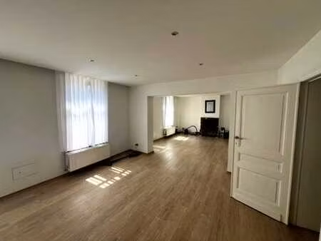 dans une double maison duplex 4 grandes chambres