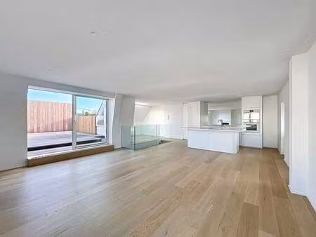 uccle - floride - charmant penthouse neuf 3 chambres