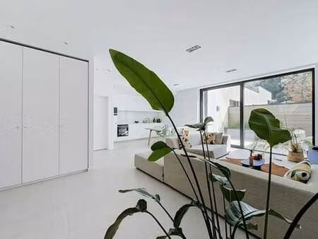 berkendael : magnifique appartement + terrasse ± 20 m²