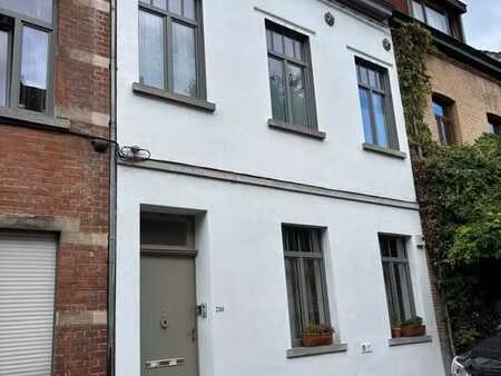 coin du balai: duplex rez  2 chambres  jardin et terrasse