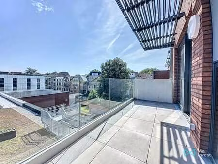 magnifique studio avec terrasse !