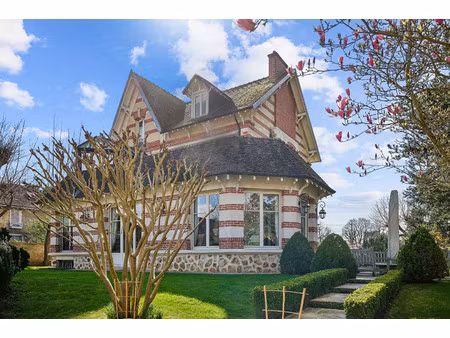 maison de luxe à vendre dans le quartier sud rer