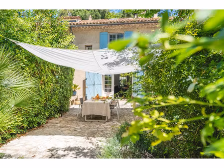 maison de luxe à vendre dans le quartier granettes-jauberte-sainte anne