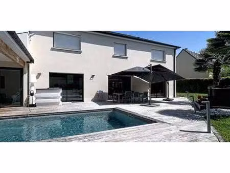 maison avec piscine et terrasse bezannes (51)