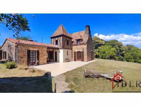 sarlat-la-canéda - maison périgourdine de caractère  4 chamb