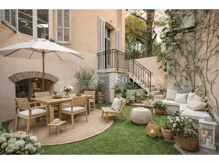 duplex de luxe à vendre dans le quartier comtale-cente-cours mirabeau