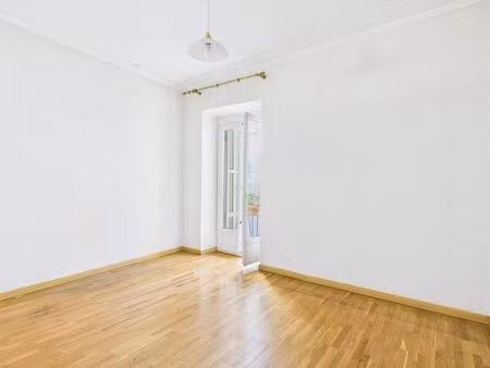 f3 a vendre rue fesch ajaccio