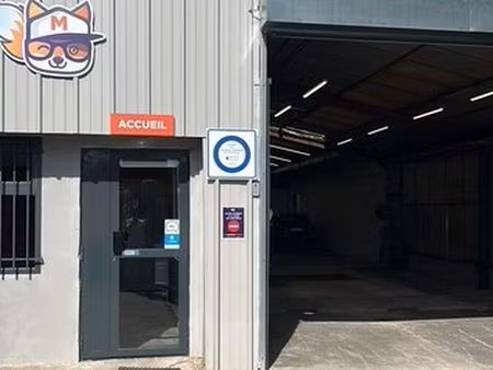 location local professionnel 700m² villeurbanne 69100