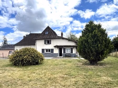 charmante maison en pierre de 3 chambres avec belle vue sur la campagne