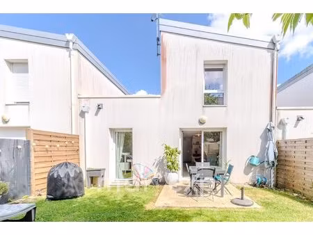 maison mitoyenne avec jardin à vendre à pluneret proche au