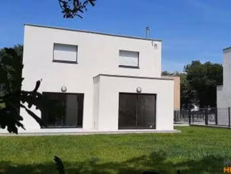 location maison à crevin (35320) : à louer / 145m² crevin