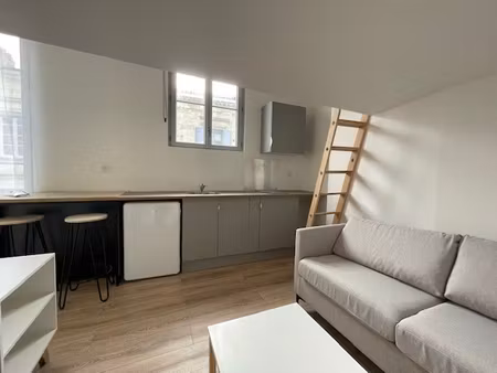 beau meublé avec mezzanine !