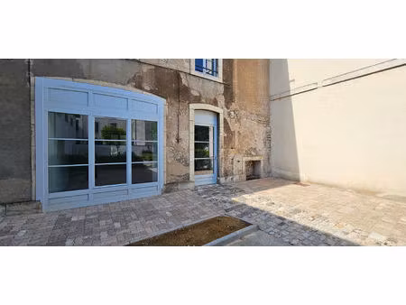 bureaux 1 pièce(s) 61 m2