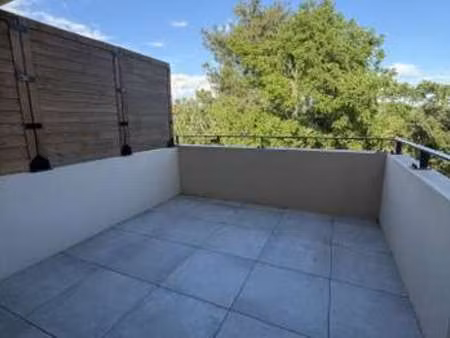 location appartement 2 pièces à pélissanne (13330) : à louer 2 pièces / 37m² pélissanne